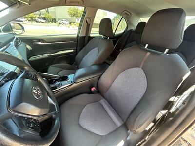 2018 Toyota Camry LE   - Photo 14 - Mesa, AZ 85201