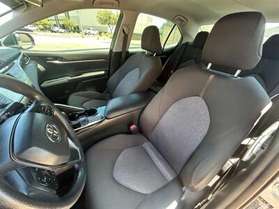 2018 Toyota Camry LE   - Photo 14 - Mesa, AZ 85201
