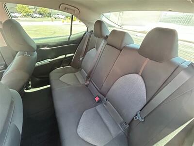 2018 Toyota Camry LE   - Photo 15 - Mesa, AZ 85201