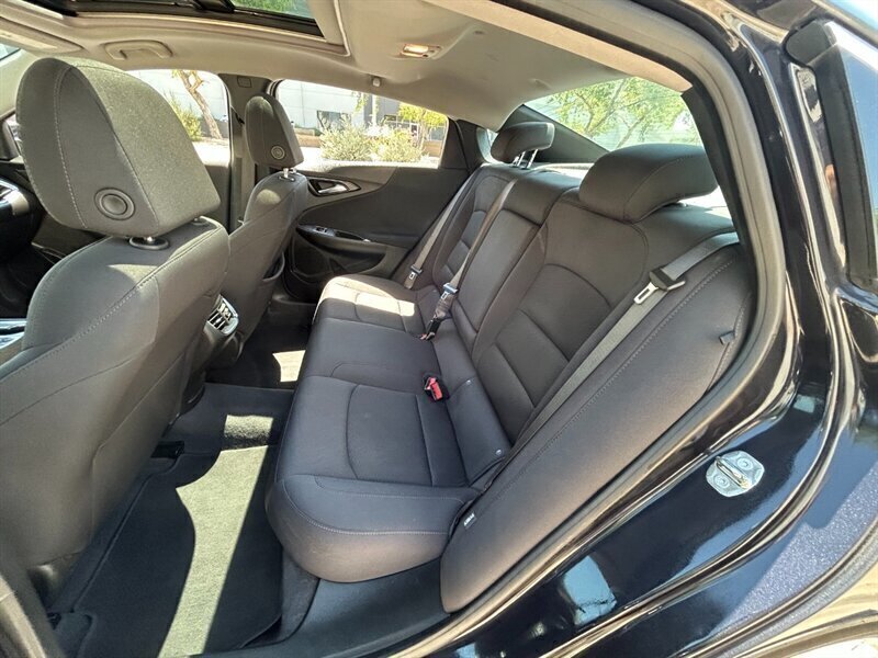 2023 Chevrolet Malibu LT - Photo 16 - Mesa, AZ 85201
