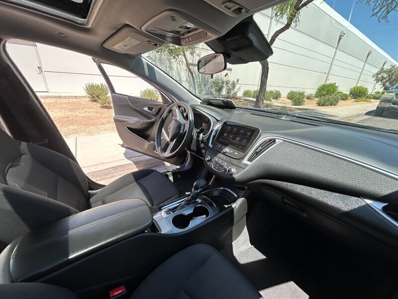 2023 Chevrolet Malibu LT - Photo 14 - Mesa, AZ 85201