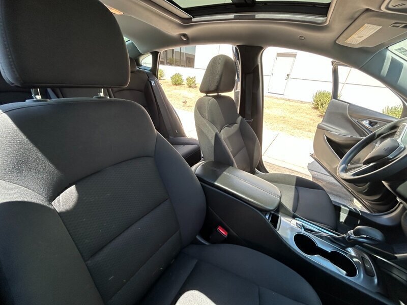2023 Chevrolet Malibu LT - Photo 13 - Mesa, AZ 85201