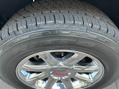 2009 GMC Sierra 1500 Denali AWD - Photo 8 - Mesa, AZ 85201