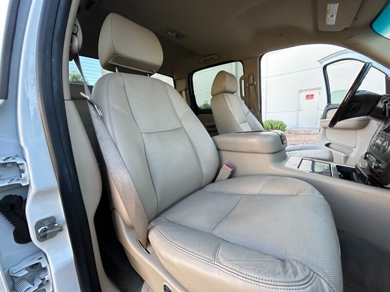 2009 GMC Sierra 1500 Denali AWD - Photo 10 - Mesa, AZ 85201