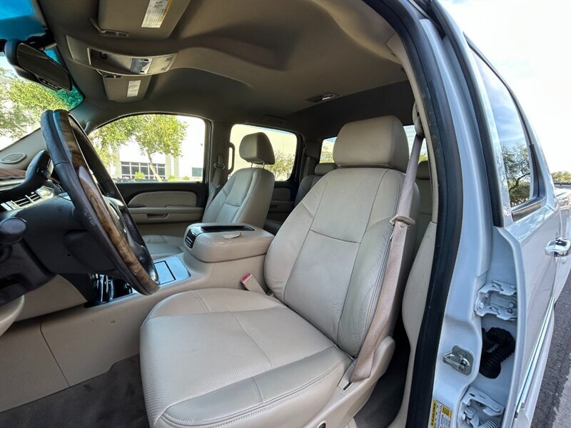 2009 GMC Sierra 1500 Denali AWD - Photo 9 - Mesa, AZ 85201