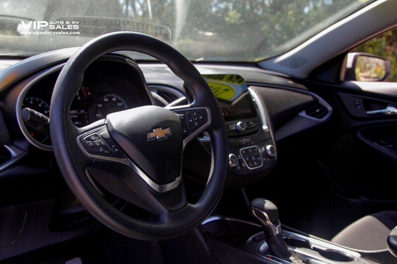 2025 Chevrolet Malibu LT - Photo 63 - Mesa, AZ 85201