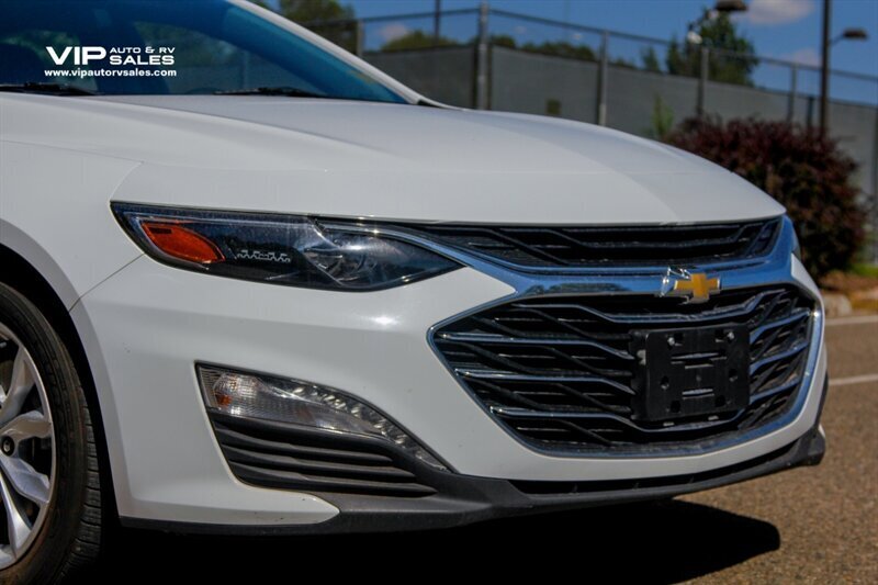 2025 Chevrolet Malibu LT - Photo 39 - Mesa, AZ 85201