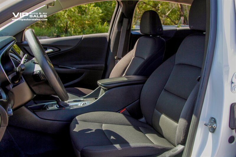 2025 Chevrolet Malibu LT - Photo 60 - Mesa, AZ 85201