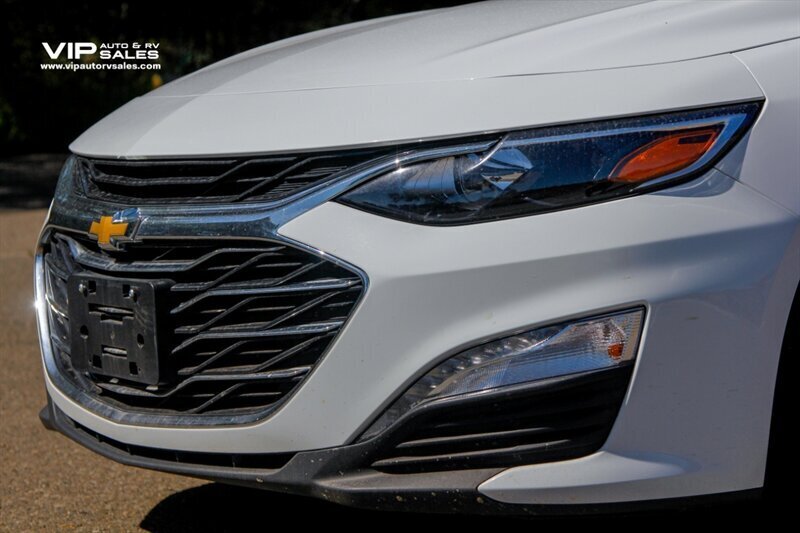 2025 Chevrolet Malibu LT - Photo 36 - Mesa, AZ 85201