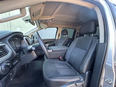 2017 Nissan Titan SV Crew Cab 4x4 - Photo 35 - Mesa, AZ 85201