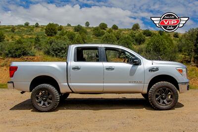 2017 Nissan Titan SV Crew Cab 4x4 - Photo 3 - Prescott, AZ 86301