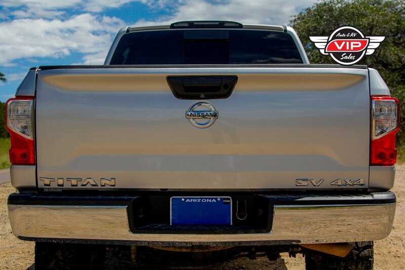 2017 Nissan Titan SV Crew Cab 4x4 - Photo 12 - Prescott, AZ 86301