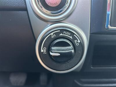 2017 Nissan Titan SV Crew Cab 4x4 - Photo 32 - Mesa, AZ 85201