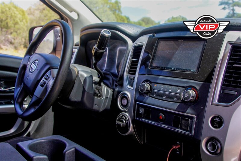 2017 Nissan Titan SV Crew Cab 4x4 - Photo 34 - Prescott, AZ 86301