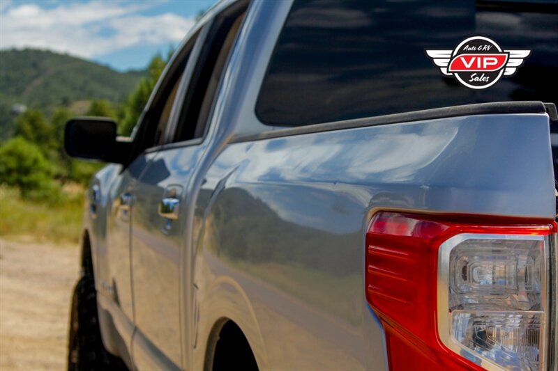 2017 Nissan Titan SV Crew Cab 4x4 - Photo 29 - Prescott, AZ 86301