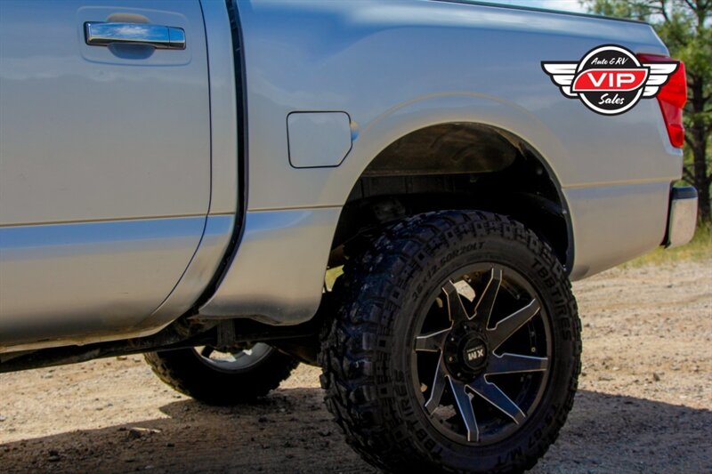 2017 Nissan Titan SV Crew Cab 4x4 - Photo 15 - Prescott, AZ 86301