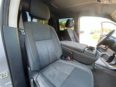 2017 Nissan Titan SV Crew Cab 4x4 - Photo 18 - Mesa, AZ 85201