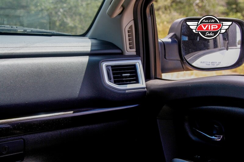 2017 Nissan Titan SV Crew Cab 4x4 - Photo 38 - Prescott, AZ 86301