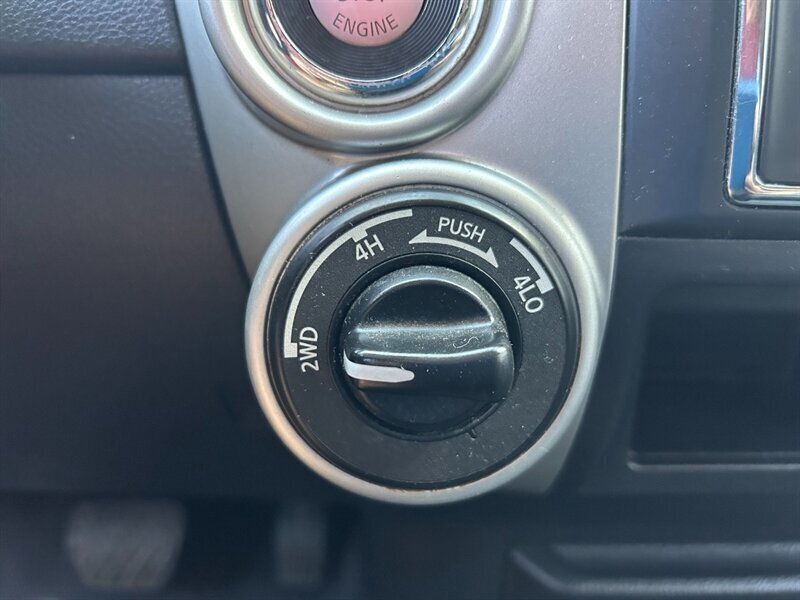 2017 Nissan Titan SV Crew Cab 4x4 - Photo 13 - Mesa, AZ 85201