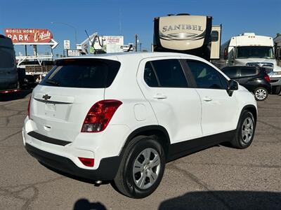 2017 Chevrolet Trax LS   - Photo 3 - Mesa, AZ 85201