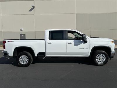2023 Chevrolet Silverado 2500 LT  Crew Cab 4x4 - Photo 2 - Mesa, AZ 85201