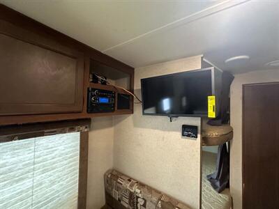 2015 JAYCO JAYFLIGHT M-26BH  Bunk House - Photo 20 - Mesa, AZ 85201