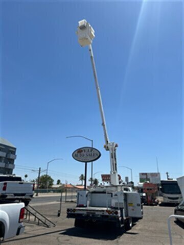 2012 Ford F-550 Super Duty Bucket - Photo 12 - Mesa, AZ 85201