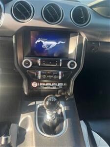 2021 Ford Mustang GT  premium clean car-fax - Photo 36 - Mesa, AZ 85201
