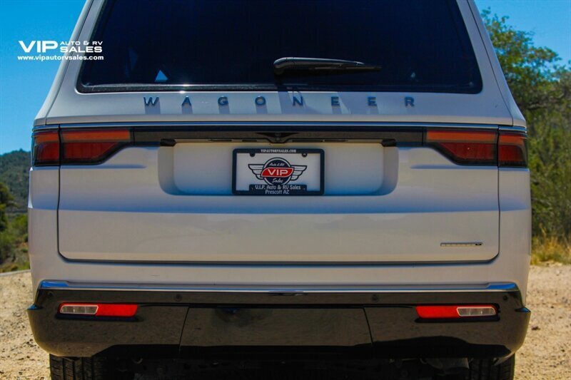 2024 Jeep Wagoneer L Series II - Photo 15 - Prescott, AZ 86301