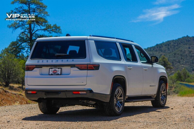 2024 Jeep Wagoneer L Series II - Photo 6 - Prescott, AZ 86301