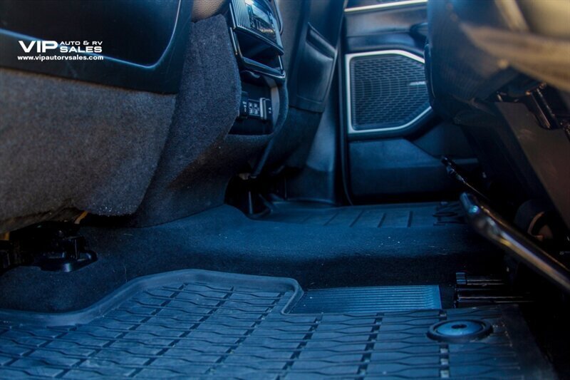 2024 Jeep Wagoneer L Series II - Photo 26 - Prescott, AZ 86301