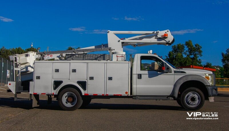 2012 Ford F-550 Super Duty XL Bucket - Photo 5 - Mesa, AZ 85201