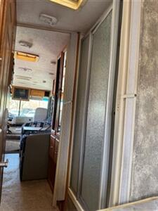 2006 COACHMEN MIRADA 300QB   - Photo 15 - Prescott, AZ 86301
