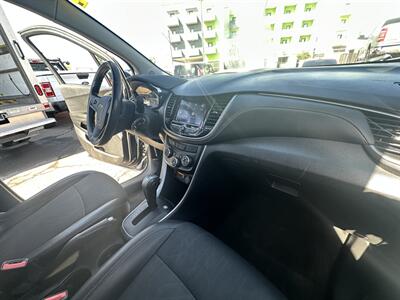 2021 Chevrolet Trax LT  AWD LT - Photo 18 - Mesa, AZ 85201