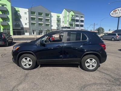 2021 Chevrolet Trax LT AWD LT - Photo 2 - Mesa, AZ 85201