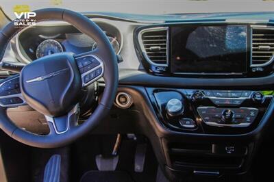 2026 Chrysler Pacifica Select - Photo 32 - Prescott, AZ 86301