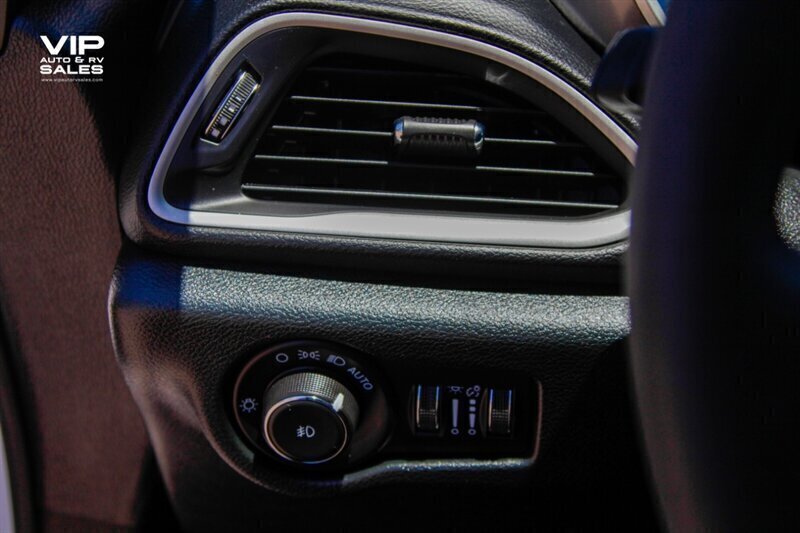 2026 Chrysler Pacifica Select - Photo 46 - Prescott, AZ 86301