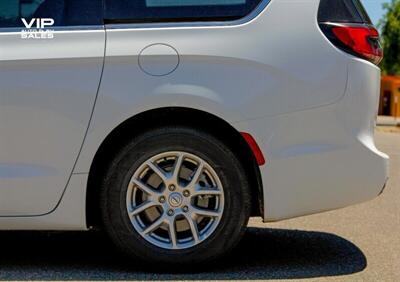 2026 Chrysler Pacifica Select - Photo 16 - Prescott, AZ 86301