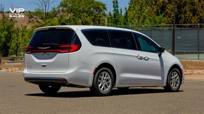 2026 Chrysler Pacifica Select - Photo 5 - Prescott, AZ 86301