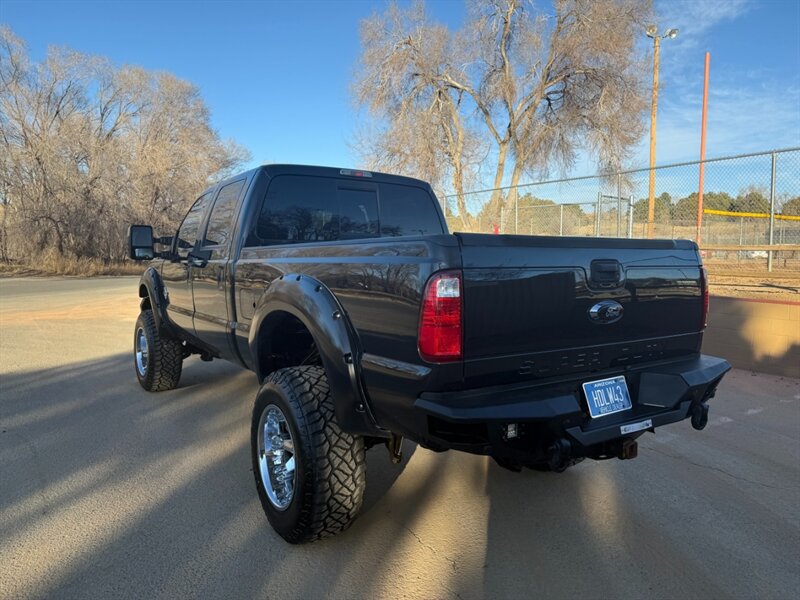 2013 Ford F-350 Super Duty Platinum photo 3