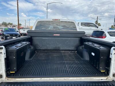 2011 Ford F-250 XL  Crew Cab 4x4 - Photo 8 - Mesa, AZ 85201