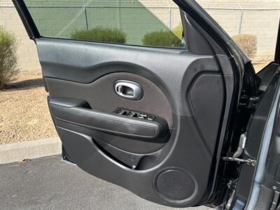 2019 Kia Soul   - Photo 28 - Mesa, AZ 85201