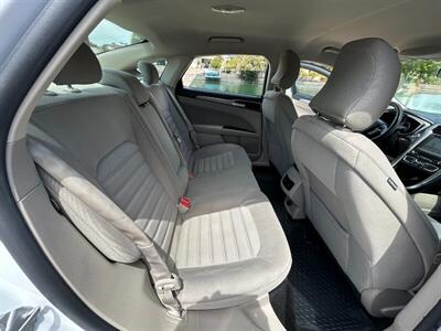 2017 Ford Fusion SE  2.5 Sedan - Photo 14 - Mesa, AZ 85201