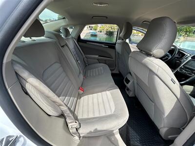 2017 Ford Fusion SE  2.5 Sedan - Photo 31 - Mesa, AZ 85201