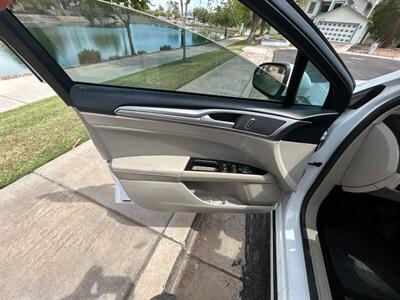 2017 Ford Fusion SE  2.5 Sedan - Photo 12 - Mesa, AZ 85201