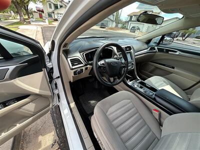 2017 Ford Fusion SE  2.5 Sedan - Photo 28 - Mesa, AZ 85201