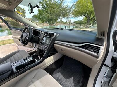 2017 Ford Fusion SE  2.5 Sedan - Photo 33 - Mesa, AZ 85201