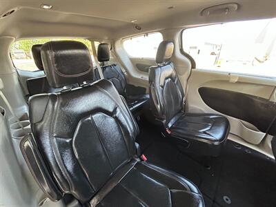 2020 Chrysler Pacifica Touring L - Photo 21 - Mesa, AZ 85201
