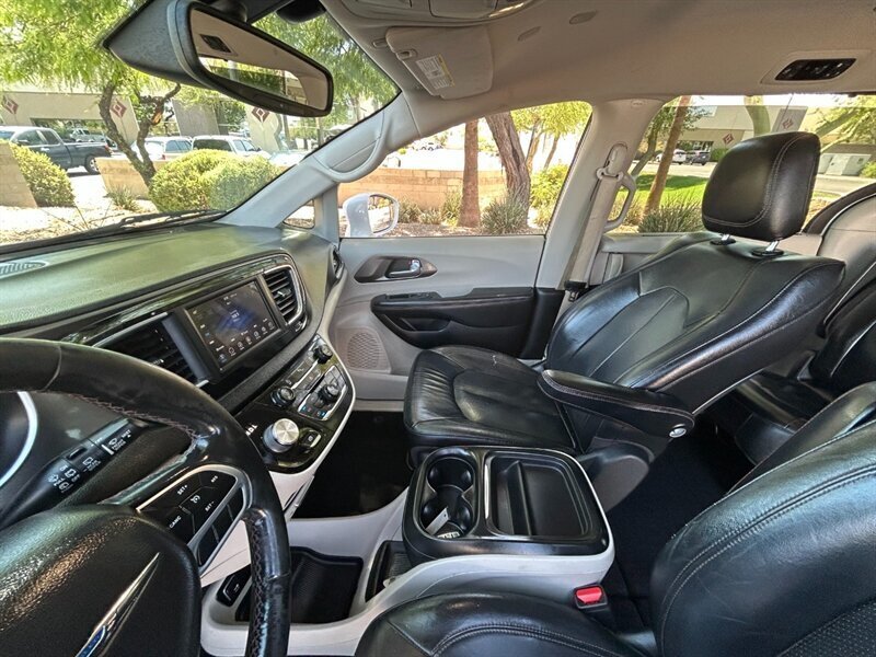 2020 Chrysler Pacifica Touring L - Photo 39 - Mesa, AZ 85201