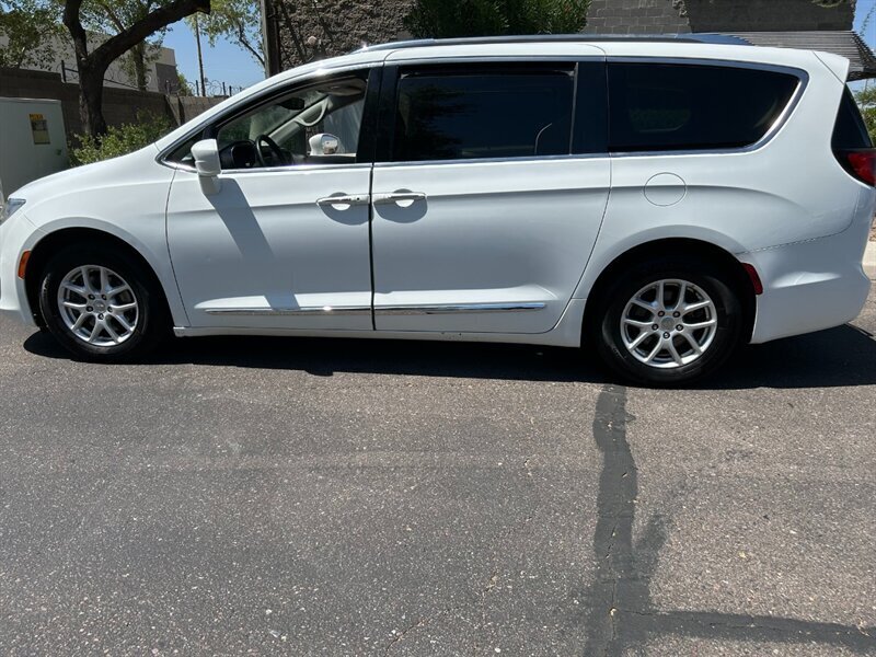 2020 Chrysler Pacifica Touring L - Photo 26 - Mesa, AZ 85201